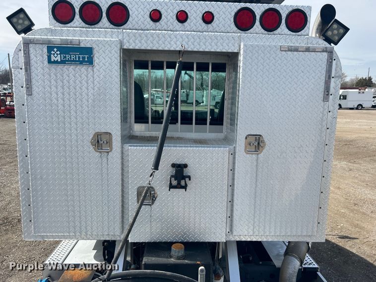 image for item EG1259 2016 Caterpillar CT660S semi truck