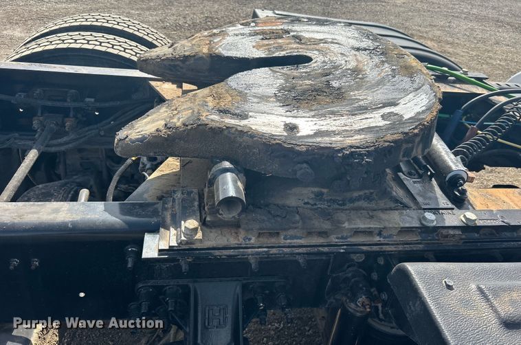 image for item EG1259 2016 Caterpillar CT660S semi truck