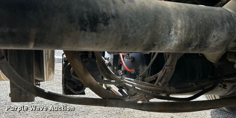 image for item EG1259 2016 Caterpillar CT660S semi truck