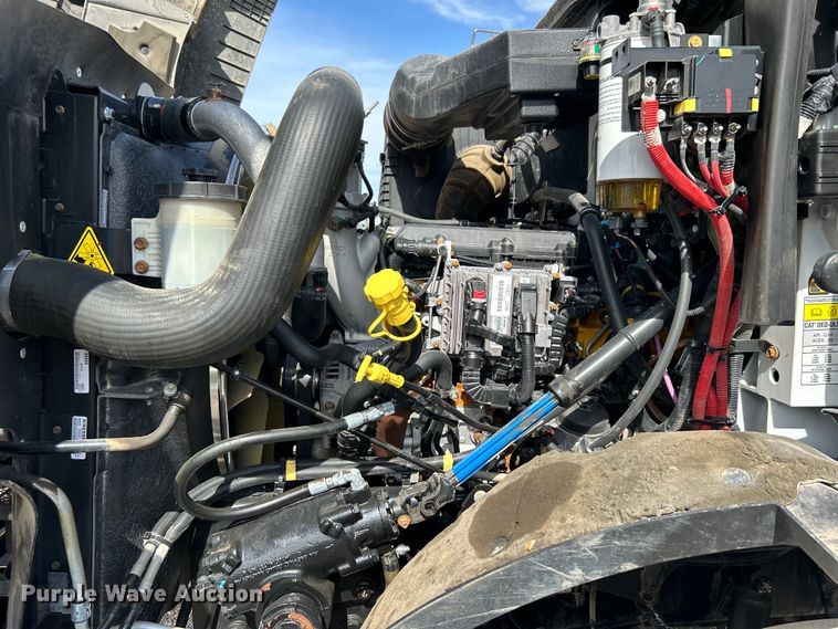 image for item EG1259 2016 Caterpillar CT660S semi truck