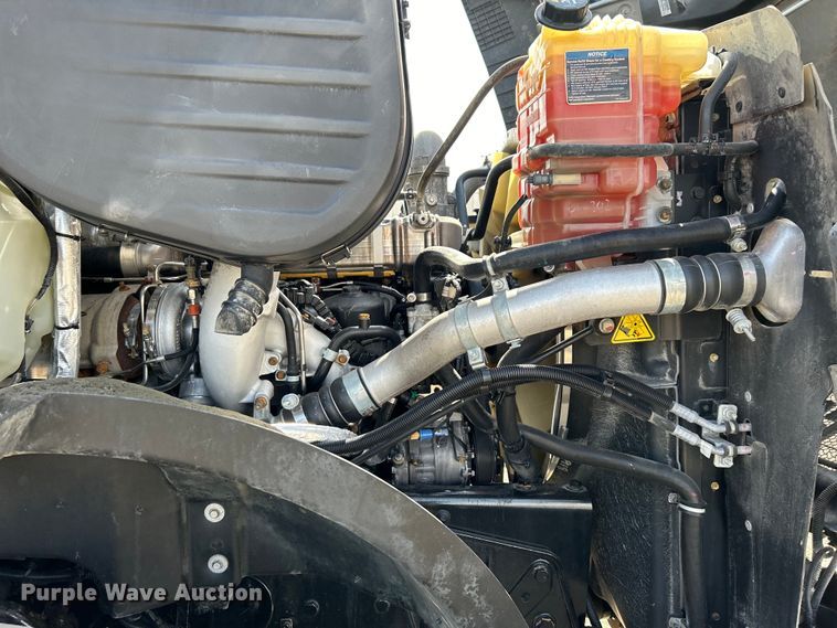 image for item EG1259 2016 Caterpillar CT660S semi truck