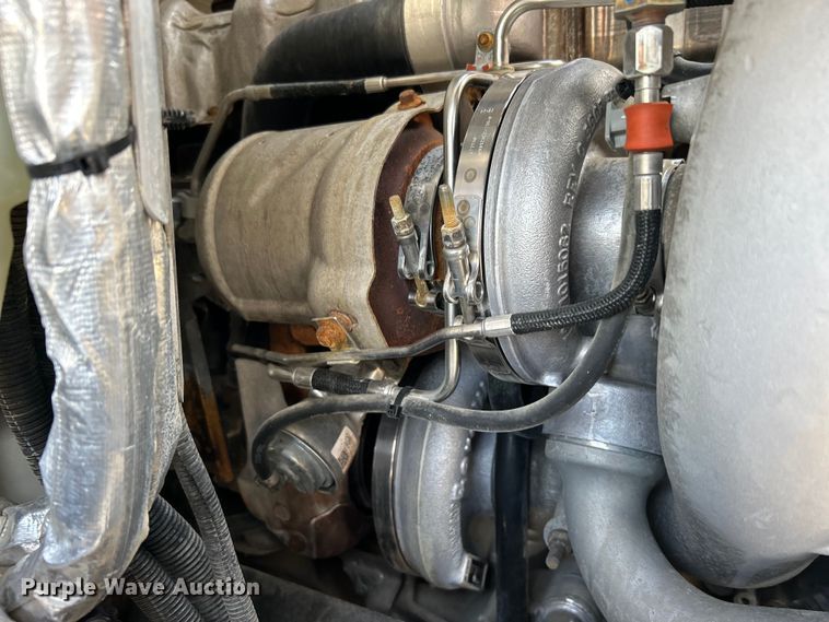 image for item EG1259 2016 Caterpillar CT660S semi truck