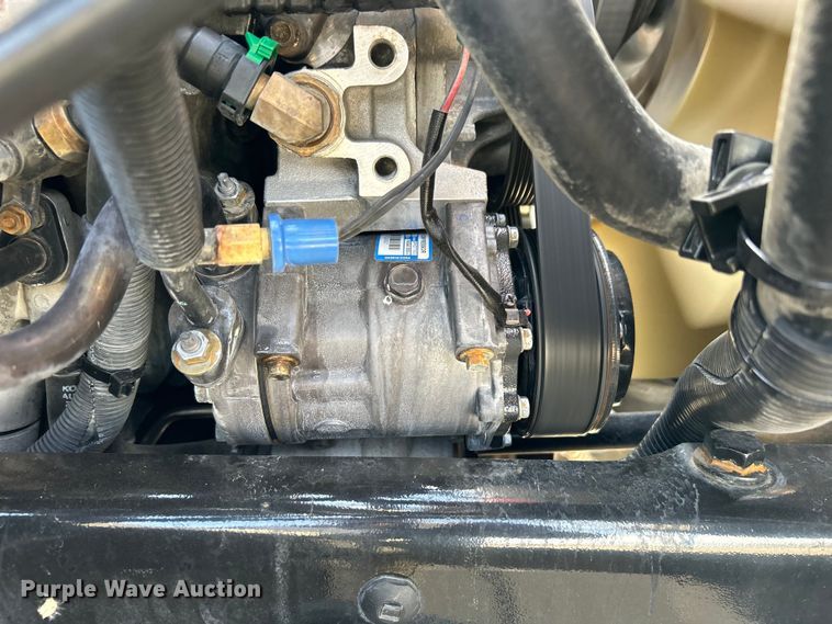 image for item EG1259 2016 Caterpillar CT660S semi truck