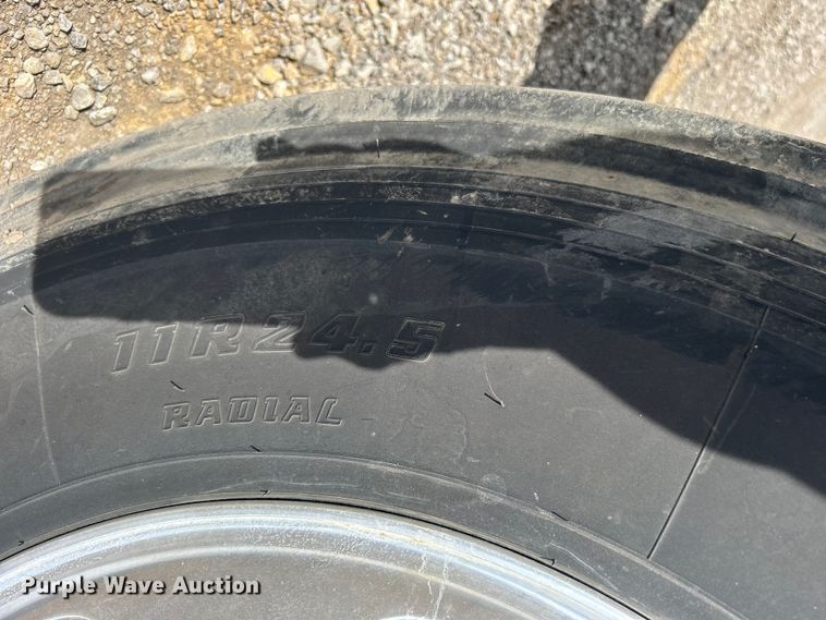 image for item EG1259 2016 Caterpillar CT660S semi truck