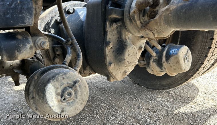 image for item EG1259 2016 Caterpillar CT660S semi truck