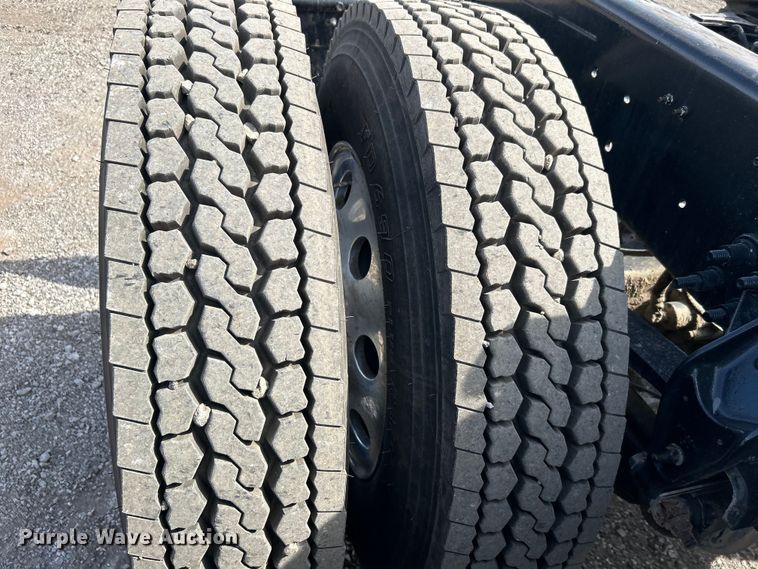 image for item EG1259 2016 Caterpillar CT660S semi truck