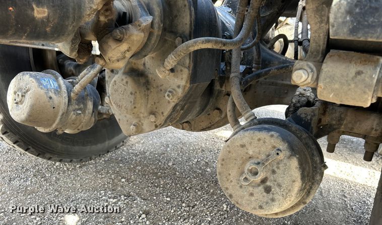 image for item EG1259 2016 Caterpillar CT660S semi truck