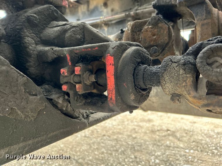 image for item EG1261 2009 Kenworth T800 semi truck