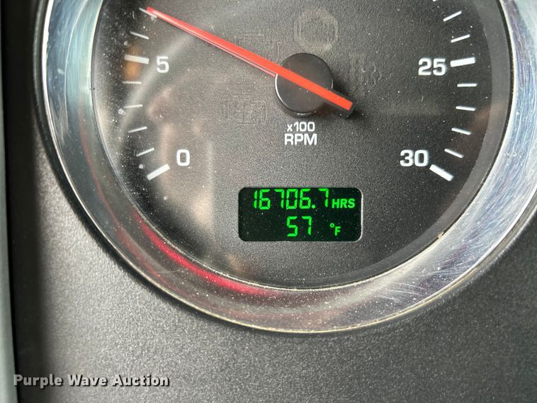 image for item EG1261 2009 Kenworth T800 semi truck