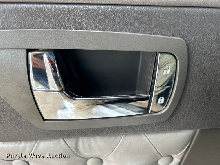 image for item EG1261 2009 Kenworth T800 semi truck