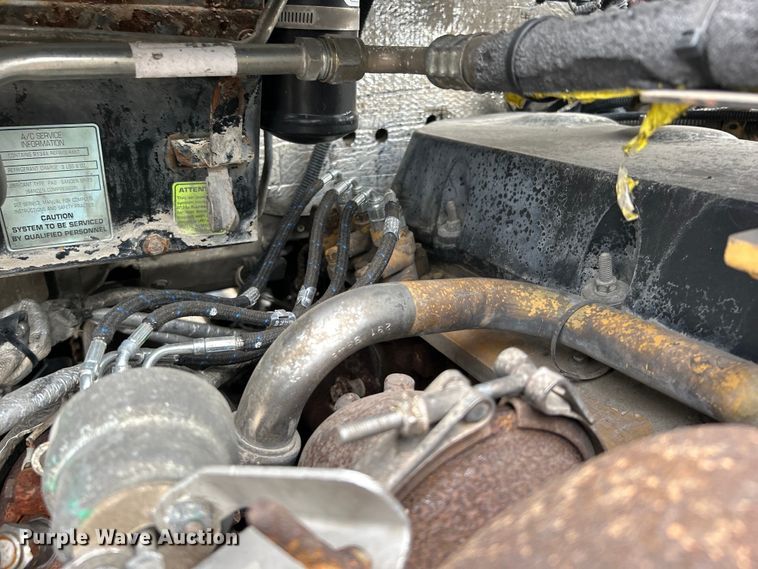 image for item EG1261 2009 Kenworth T800 semi truck