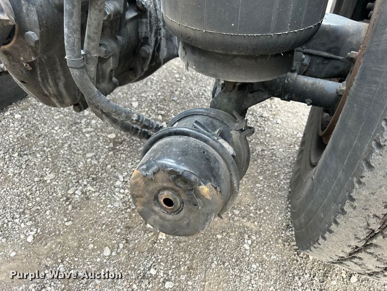 image for item EG1261 2009 Kenworth T800 semi truck