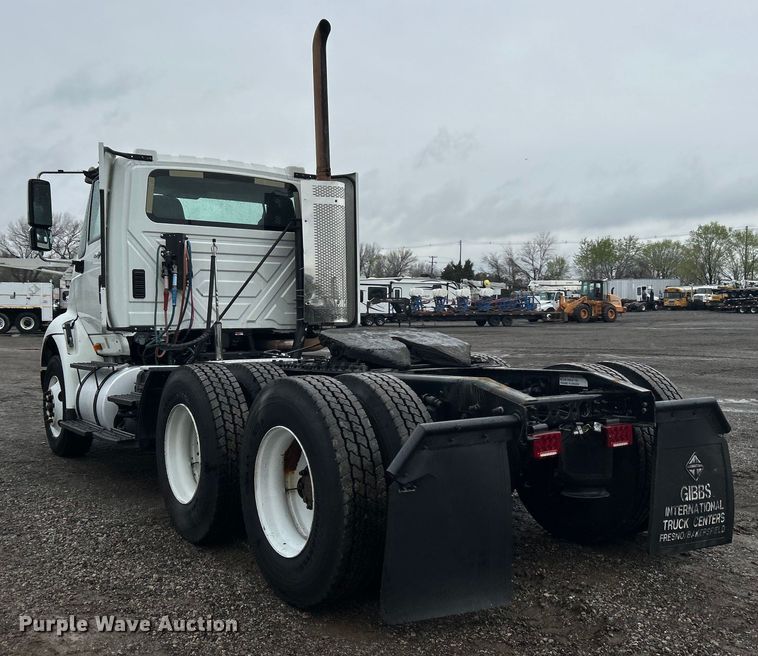 image for item EG1285 2008 International  8600 SBA semi truck