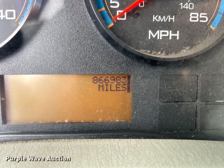 image for item EG1285 2008 International  8600 SBA semi truck