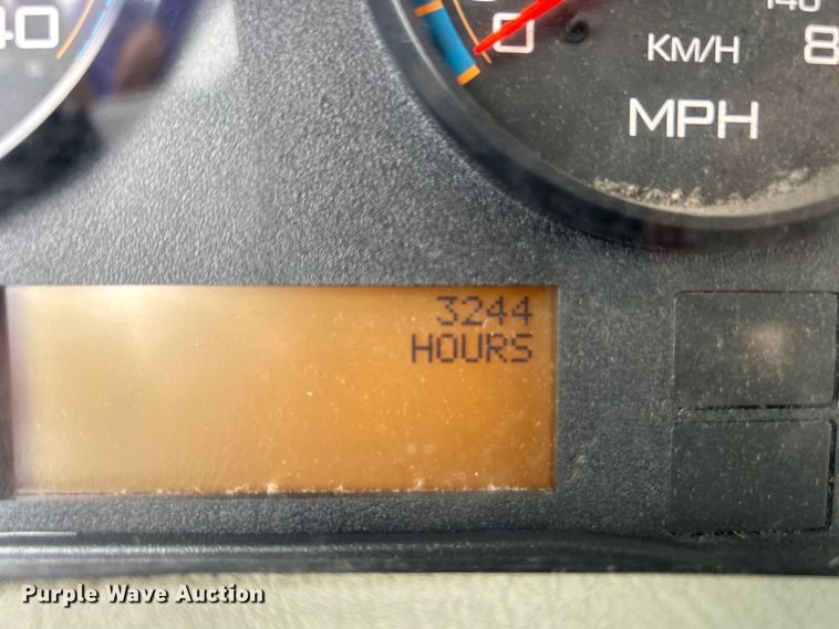 image for item EG1285 2008 International  8600 SBA semi truck