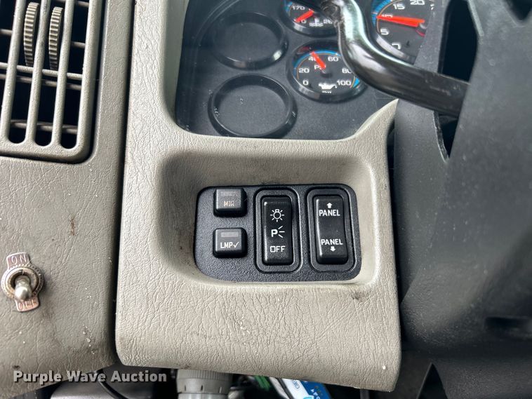 image for item EG1285 2008 International  8600 SBA semi truck