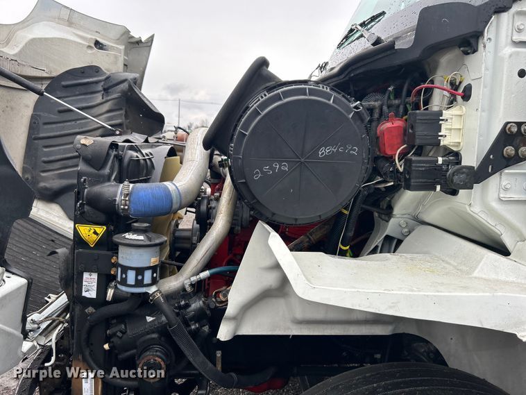 image for item EG1285 2008 International  8600 SBA semi truck