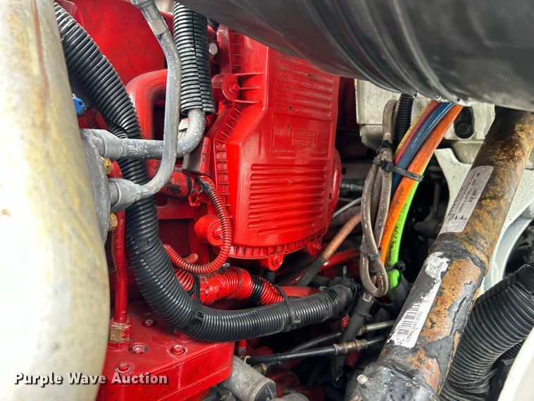 image for item EG1285 2008 International  8600 SBA semi truck