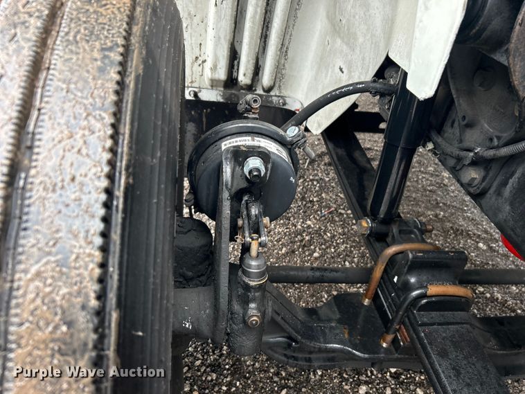 image for item EG1285 2008 International  8600 SBA semi truck