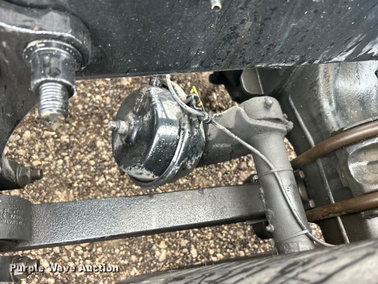 image for item EG1285 2008 International  8600 SBA semi truck