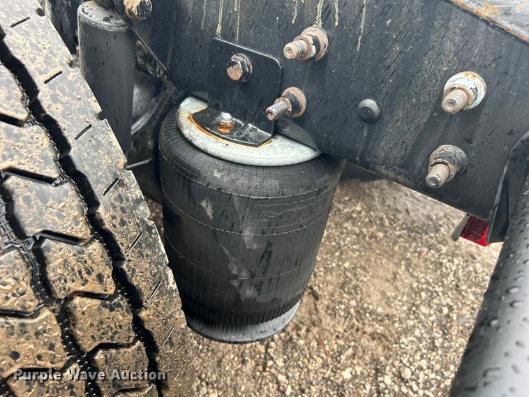 image for item EG1285 2008 International  8600 SBA semi truck