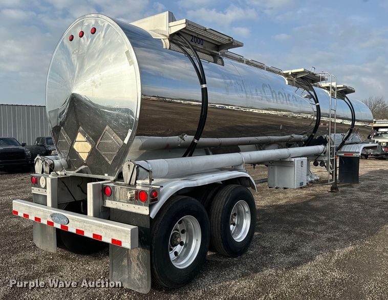image for item EG1307 1995 Walker Stainless Equipment  tank trailer