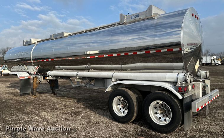 image for item EG1307 1995 Walker Stainless Equipment  tank trailer