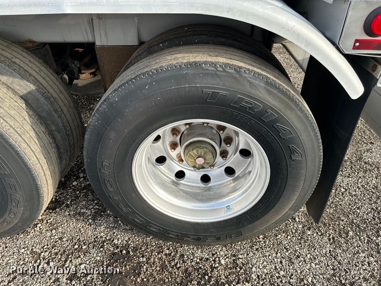 image for item EG1307 1995 Walker Stainless Equipment  tank trailer