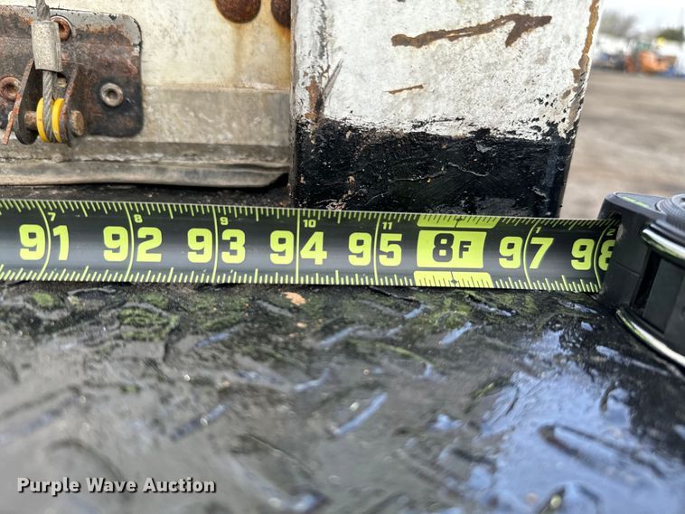 image for item EG1310 2013 Kenworth T370 box truck