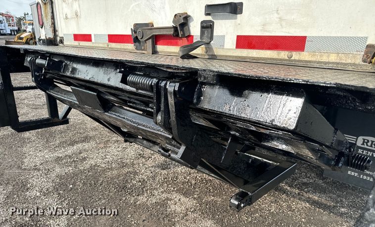 image for item EG1310 2013 Kenworth T370 box truck