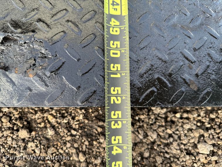 image for item EG1310 2013 Kenworth T370 box truck