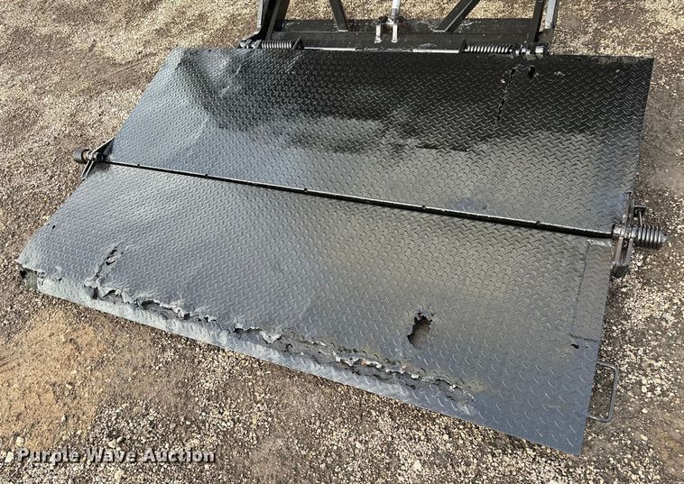 image for item EG1310 2013 Kenworth T370 box truck