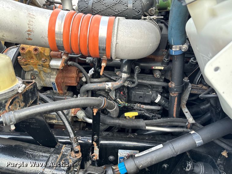 image for item EG1310 2013 Kenworth T370 box truck