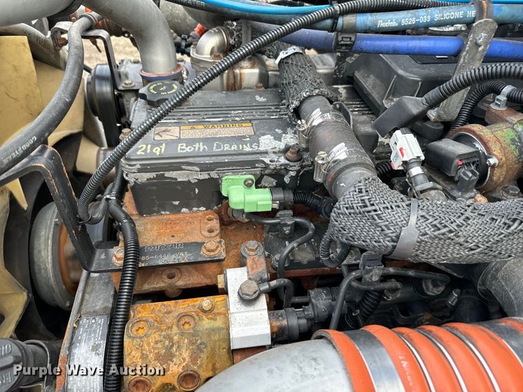 image for item EG1310 2013 Kenworth T370 box truck