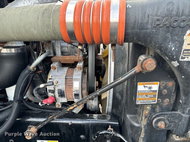 image for item EG1310 2013 Kenworth T370 box truck