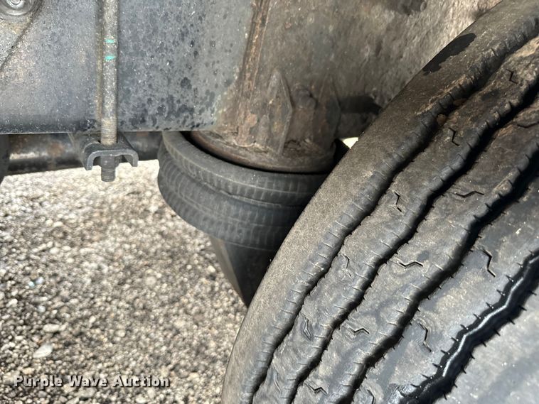 image for item EG1310 2013 Kenworth T370 box truck