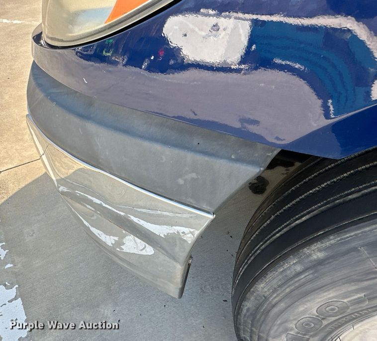 image for item EH3837 2017 International  PROSTAR  semi truck