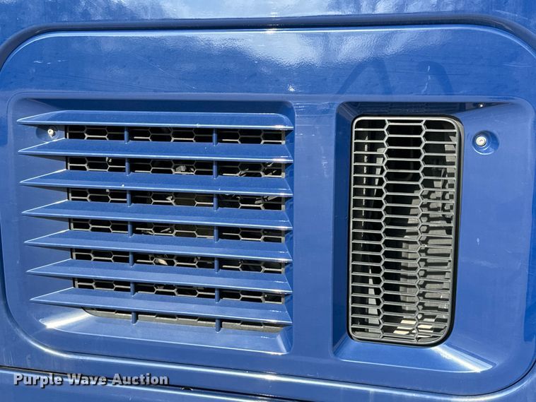 image for item EH3837 2017 International  PROSTAR  semi truck