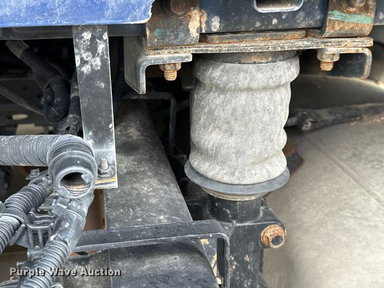 image for item EH3837 2017 International  PROSTAR  semi truck