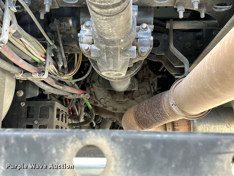 image for item EH3837 2017 International  PROSTAR  semi truck