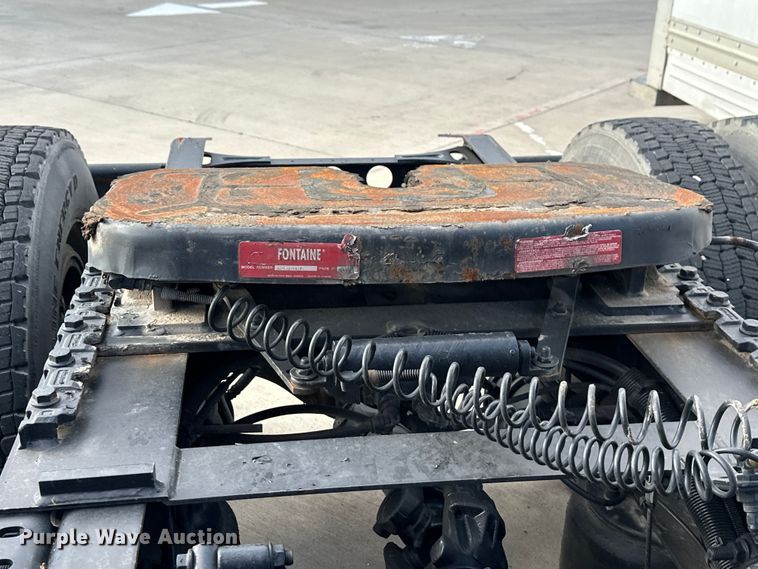 image for item EH3837 2017 International  PROSTAR  semi truck