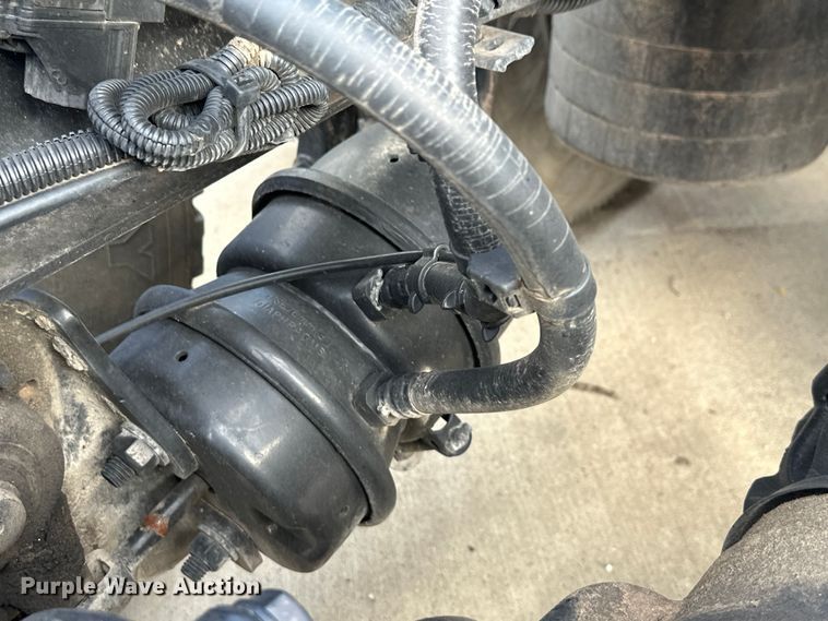 image for item EH3837 2017 International  PROSTAR  semi truck