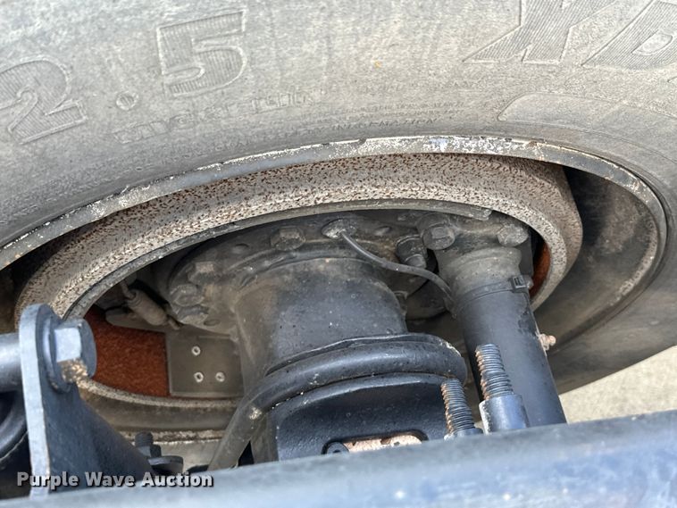 image for item EH3837 2017 International  PROSTAR  semi truck