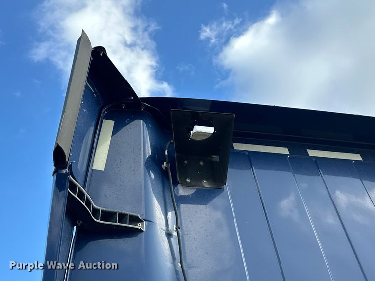 image for item EH3837 2017 International  PROSTAR  semi truck