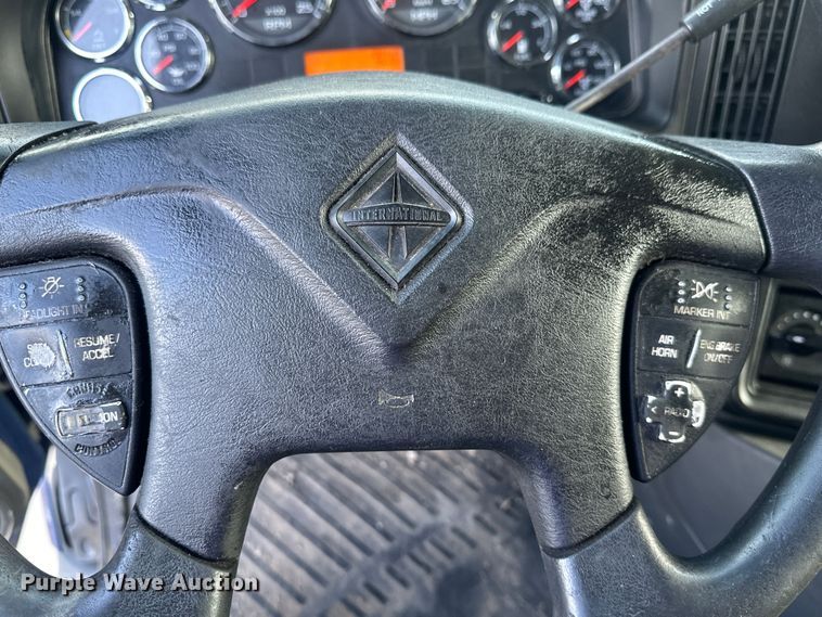 image for item EH3837 2017 International  PROSTAR  semi truck