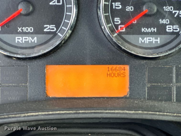 image for item EH3837 2017 International  PROSTAR  semi truck