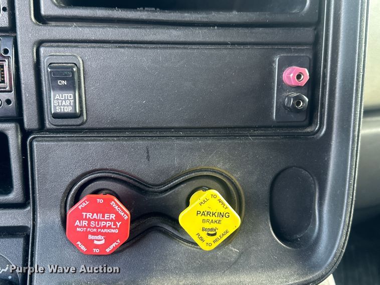 image for item EH3837 2017 International  PROSTAR  semi truck