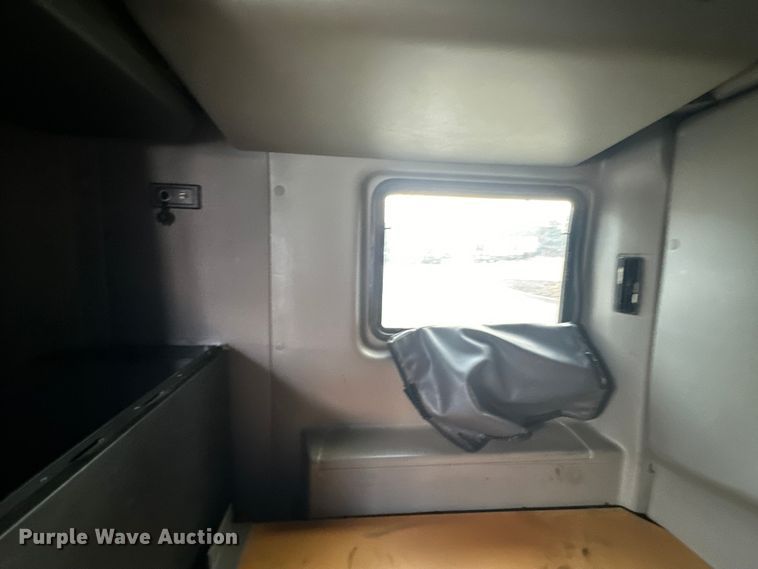 image for item EH3837 2017 International  PROSTAR  semi truck