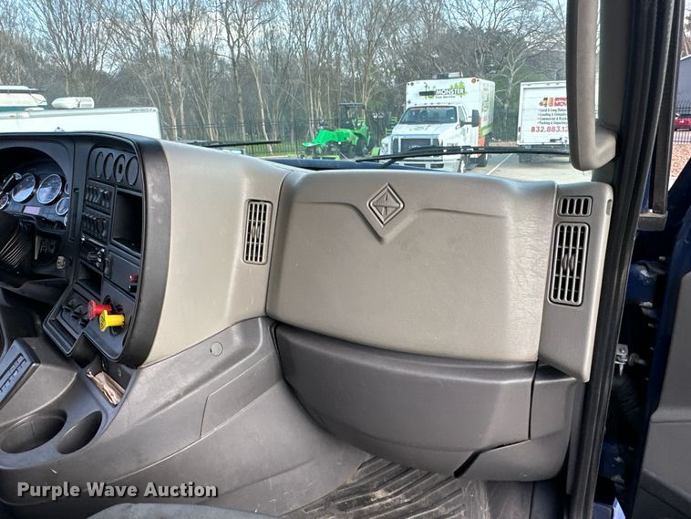 image for item EH3837 2017 International  PROSTAR  semi truck