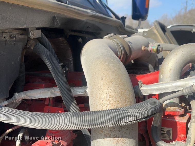 image for item EH3837 2017 International  PROSTAR  semi truck